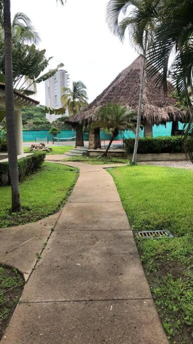 Hermoso Apartamento En Manzanillo Con Alberca Y Cancha De Tenis, Ideal Para Relajarse Y Disfrutar De Una Escapada Tranquila En El Paraiso Tropical Exterior foto