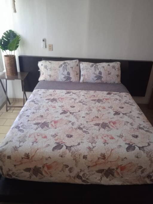 Hermoso Apartamento En Manzanillo Con Alberca Y Cancha De Tenis, Ideal Para Relajarse Y Disfrutar De Una Escapada Tranquila En El Paraiso Tropical Exterior foto