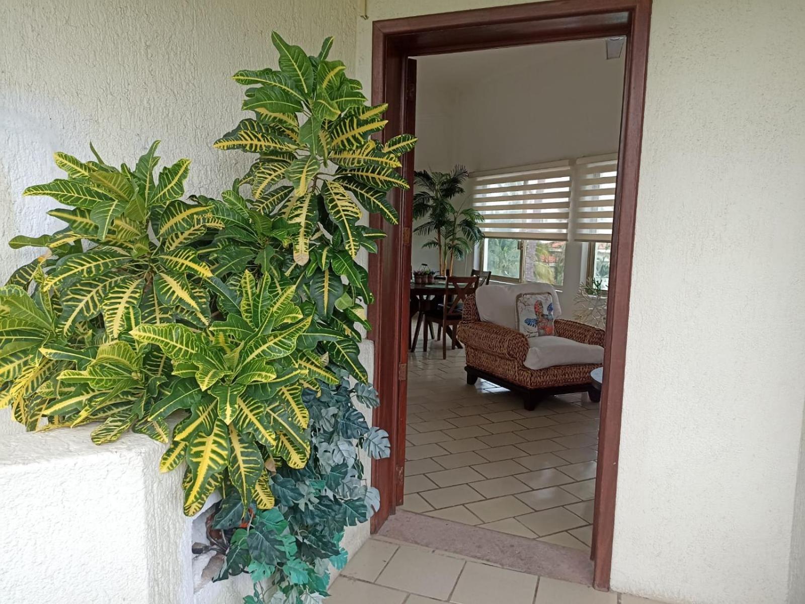 Hermoso Apartamento En Manzanillo Con Alberca Y Cancha De Tenis, Ideal Para Relajarse Y Disfrutar De Una Escapada Tranquila En El Paraiso Tropical Exterior foto